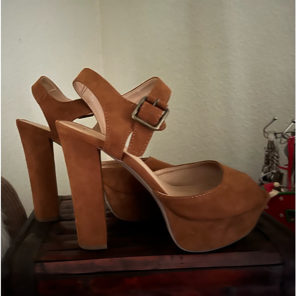 Candie’s 7 1/2 platforms